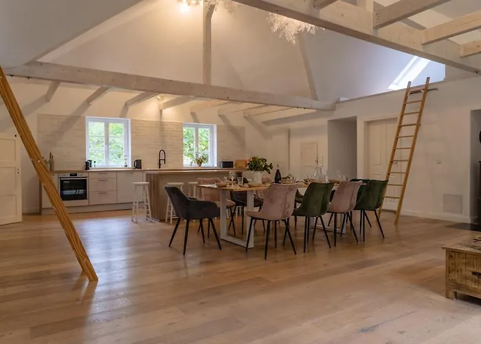 Wald- Und Seeidyll Im Historischen Forsthaus * نيوروبين