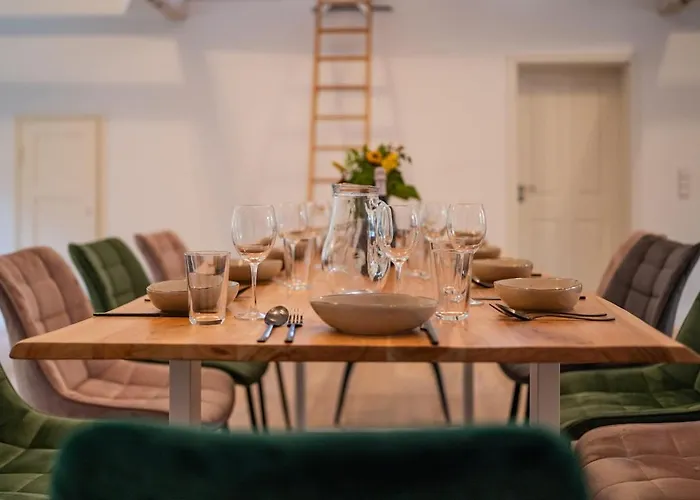 Wald- Und Seeidyll Im Historischen Forsthaus