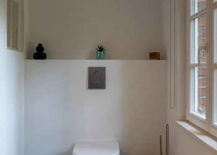 Wald- Und Seeidyll Im Historischen Forsthaus نيوروبين